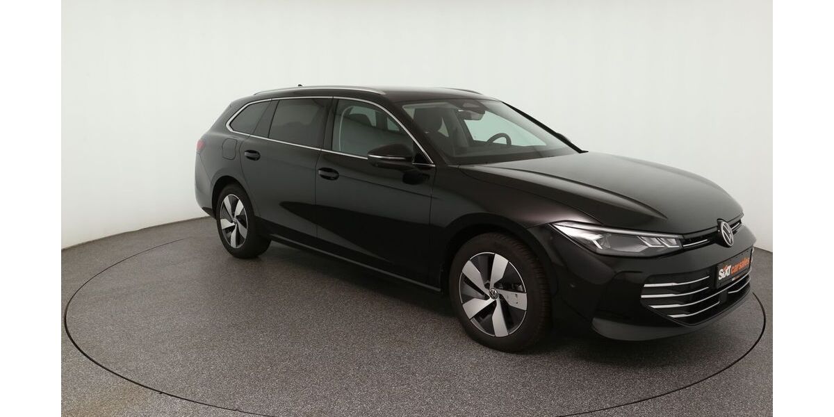 VW Passat 30.479 km 31.880 &euro; Garching 85748
