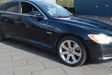 Jaguar XF 166.500 km 8.900 &euro; München 81249