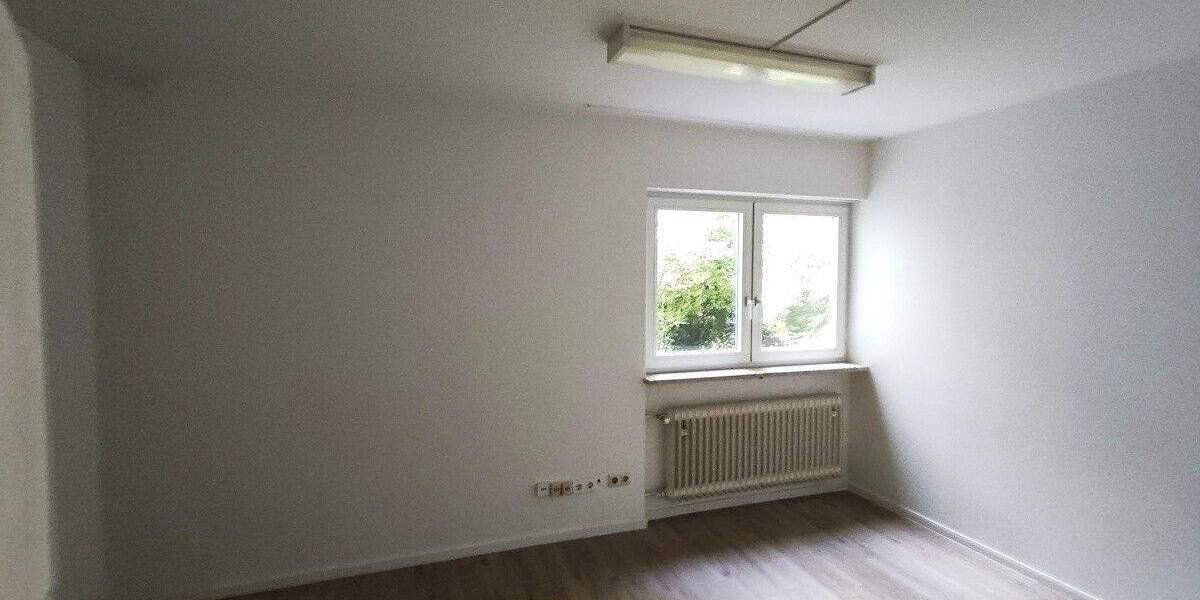 Toplage, stark renovierungsbedürftig 4 zimmer