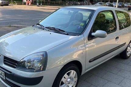 Renault Clio 63.000 km 1.700 &euro; München 81829
