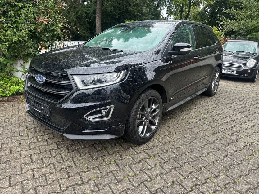 Ford Edge 45.544 km 20.999 € München 81929