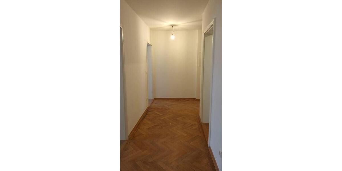 Etagenwohnung München Schwanthalerhöhe - 1 Zimmer, 100 m&sup2;, 750&euro; | Angebot:25959532