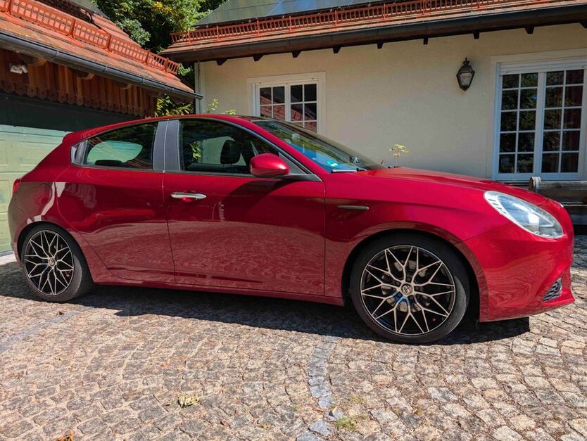 Alfa Romeo Giulietta 121.000 km 11.700 € Münsing 82541