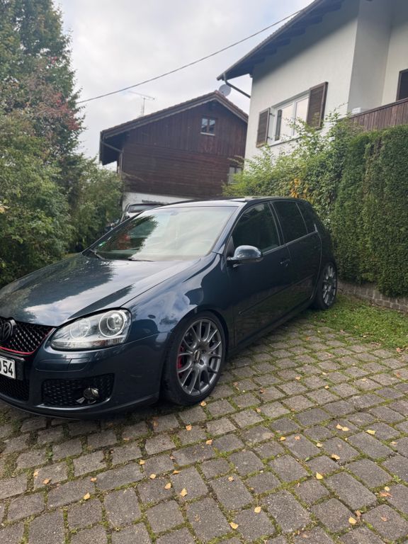 VW Golf 225.000 km 4.300 € Unterhaching 82008