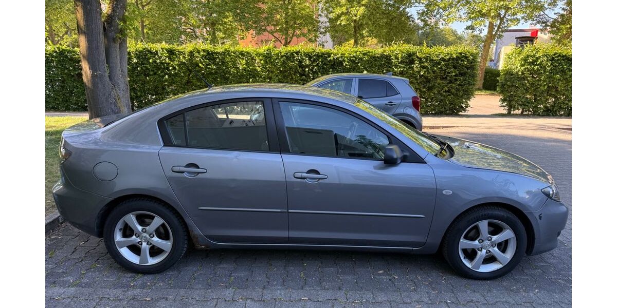 Mazda 3 110.000 km 1.300 &euro; München 81737