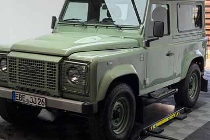 Land Rover Defender 146.000 km 64.000 &euro; Dachau 85221