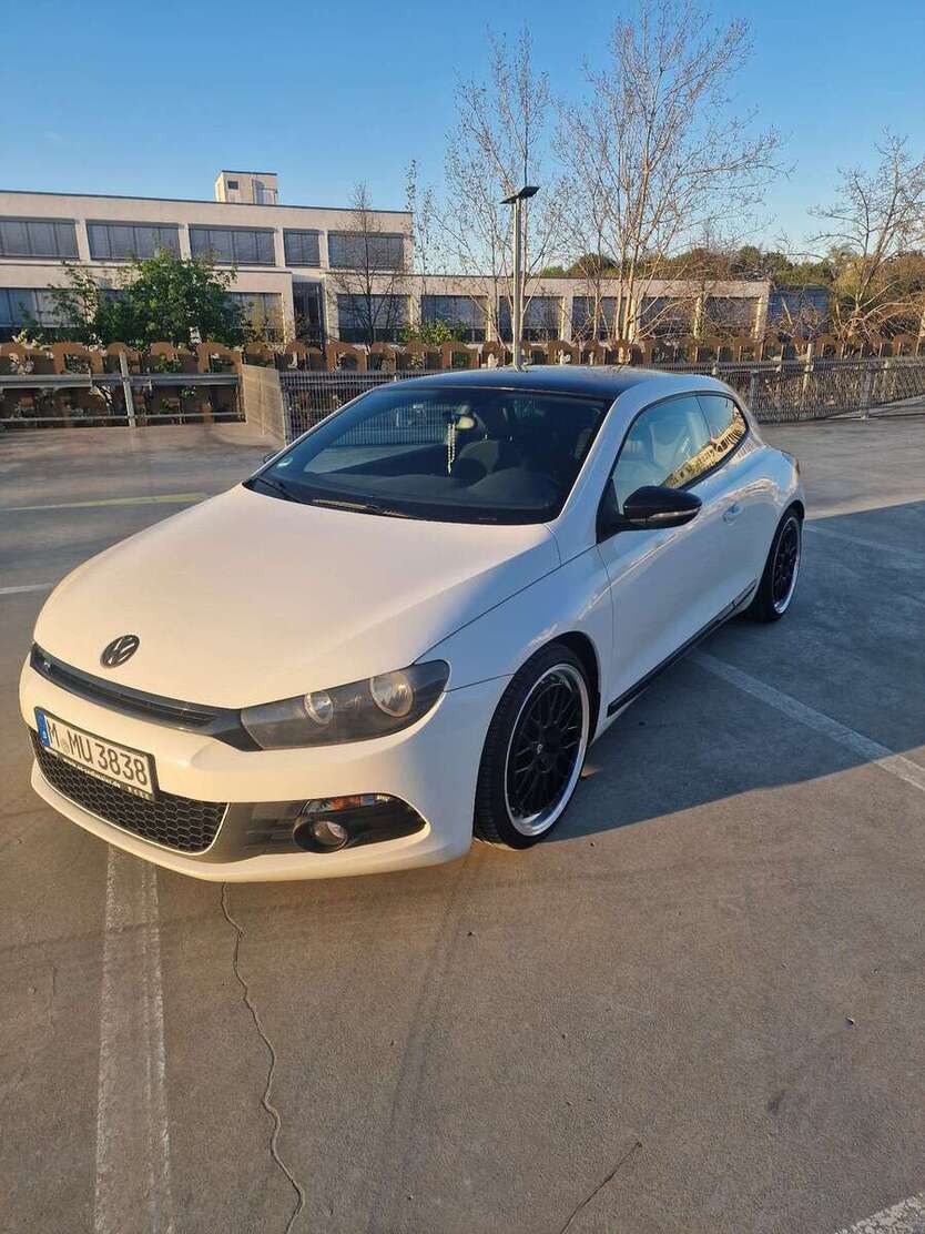 VW Scirocco 215.000 km 8.900 € München 80939