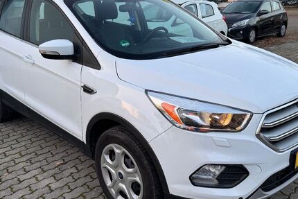 Ford Kuga 90.000 km 10.400 &euro; Dachau 85221