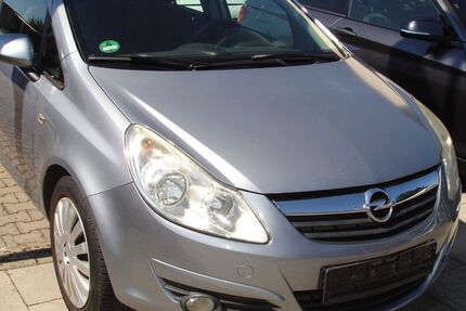 Opel Corsa 180.000 km 1.990 &euro; Puchheim 82178