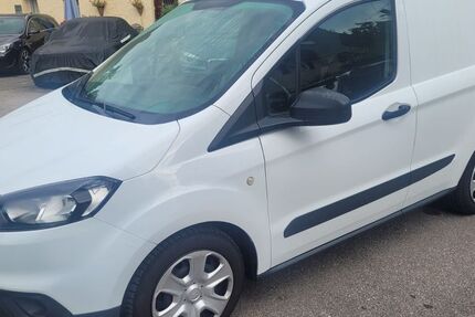 Ford Transit Courier 109.000 km 7.899 € München 80999