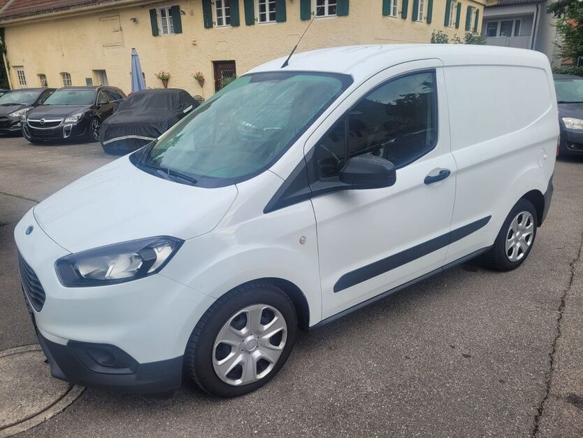 Ford Transit Courier 109.000 km 7.899 € München 80999