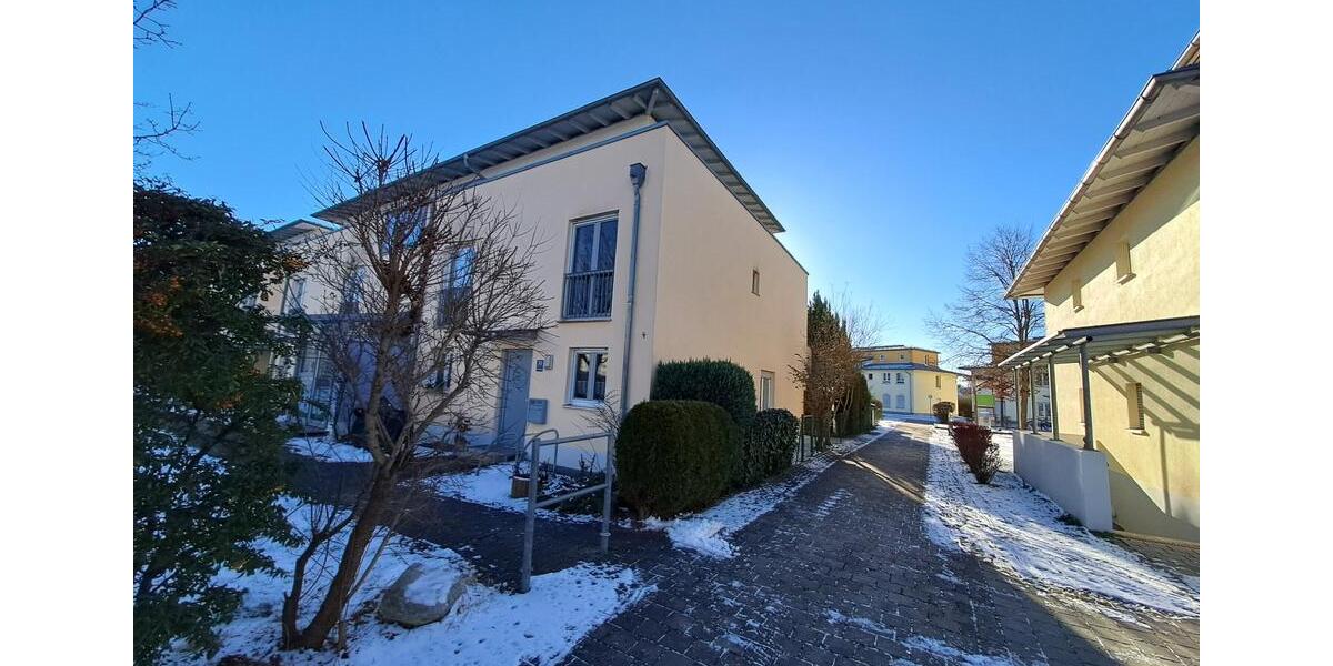 Wohnung mit Reihenendhaus-Charakter, PROVISIONSFREI 4 zimmer