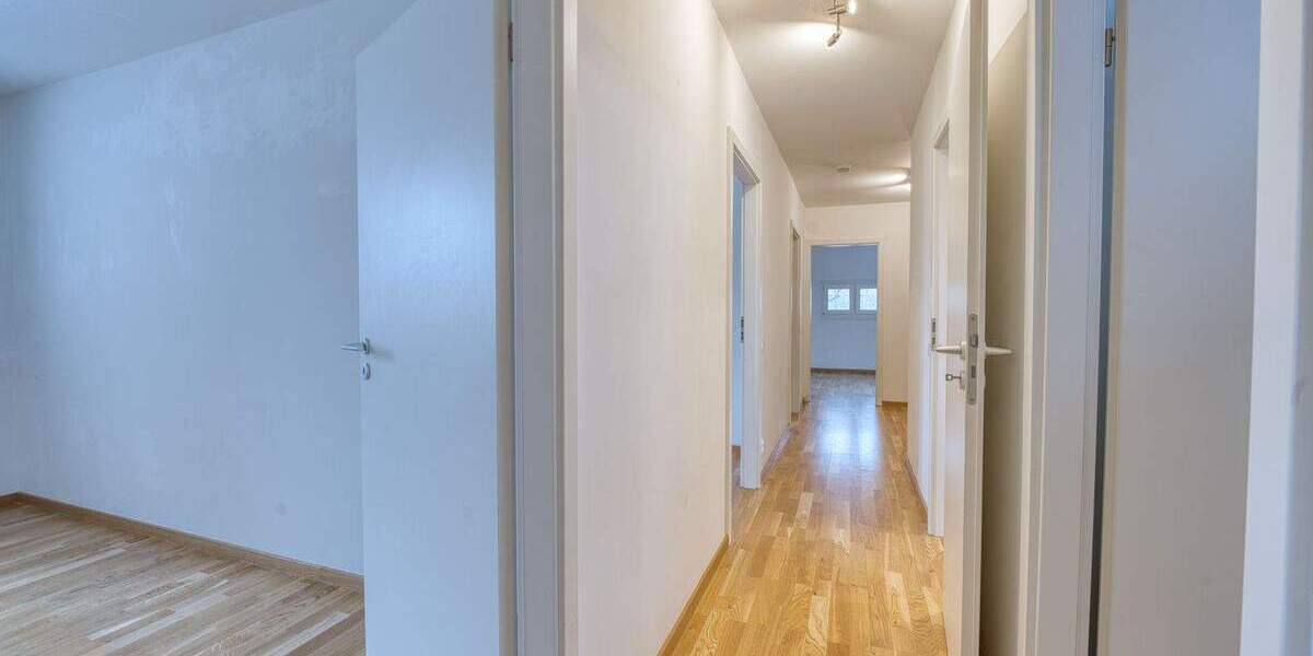 Familienfreundliche 3-Zimmer-Wohnung, Innenhoflage & TG-Stellplatz - modernisiert & sofort verfügbar 3 zimmer