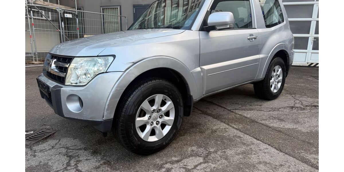 Mitsubishi Pajero 97.111 km 16.999 &euro; München 80636