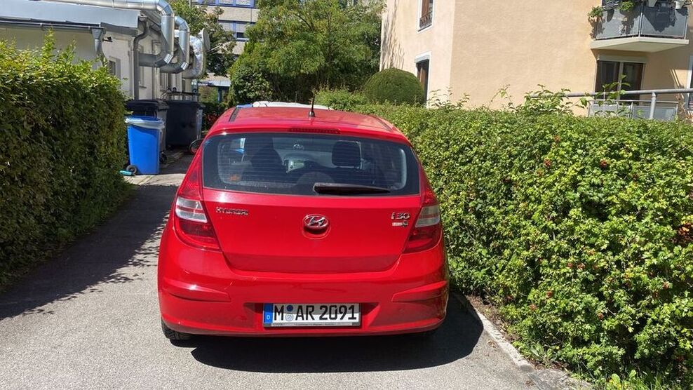 i30