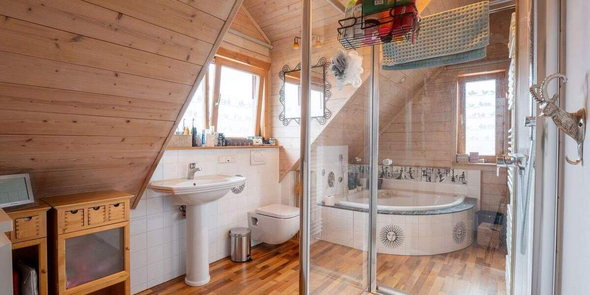 Einfamilienhaus Neubiberg Unterbiberg - 6 Zimmer, 240 m&sup2;, 1.896.000&euro; | Angebot:25692678