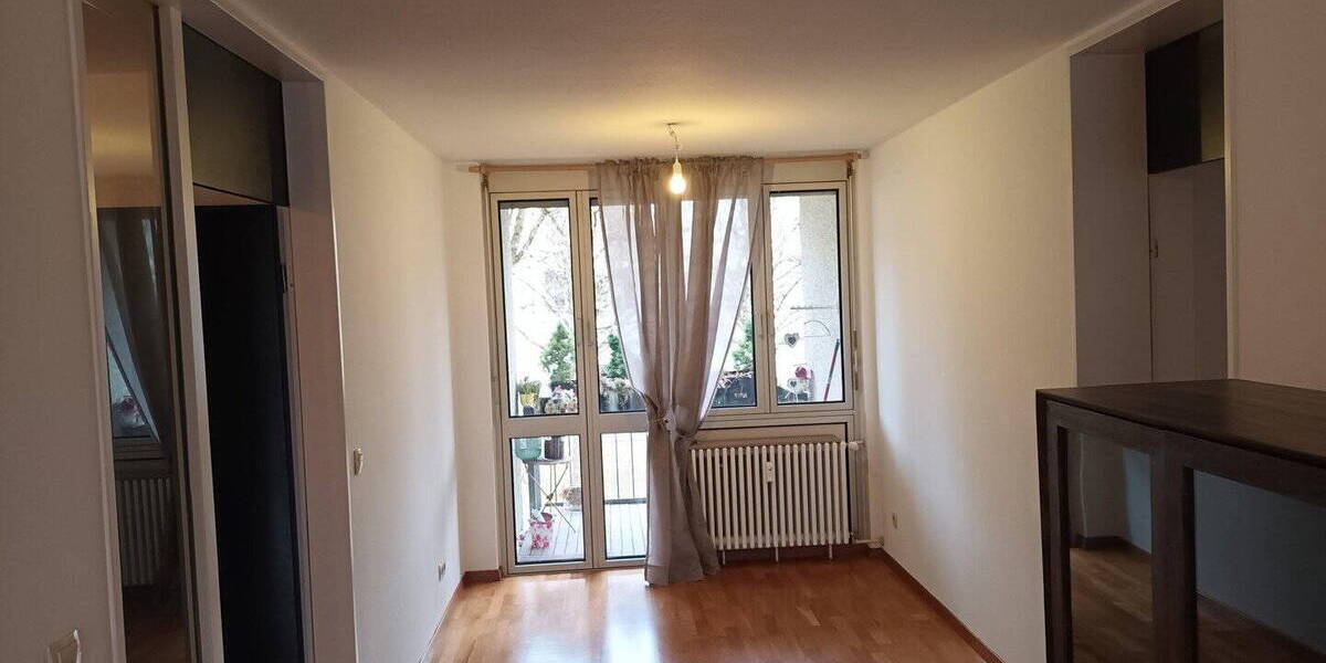 Etagenwohnung München Bogenhausen - 3 Zimmer, 105 m&sup2;, 2.010&euro; | Angebot:26286512