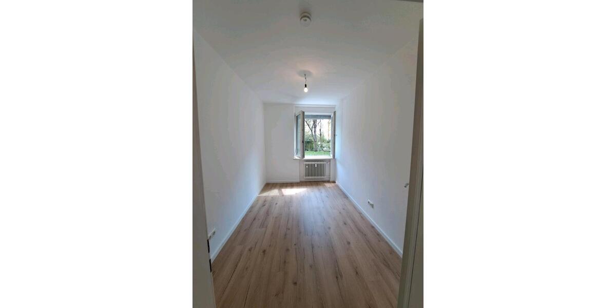 Erdgeschoßwohnung München Aubing-Lochhausen-Langwied - 2 Zimmer, 34 m&sup2;, 1.250&euro; | Angebot:26238973