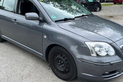 Toyota Avensis 233.133 km 1.444 &euro; München 81929