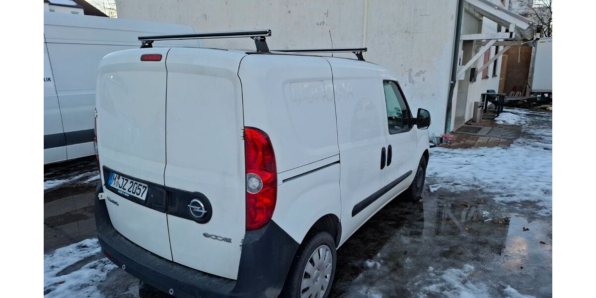 Opel Combo 122.000 km 6.500 &euro; München 81547
