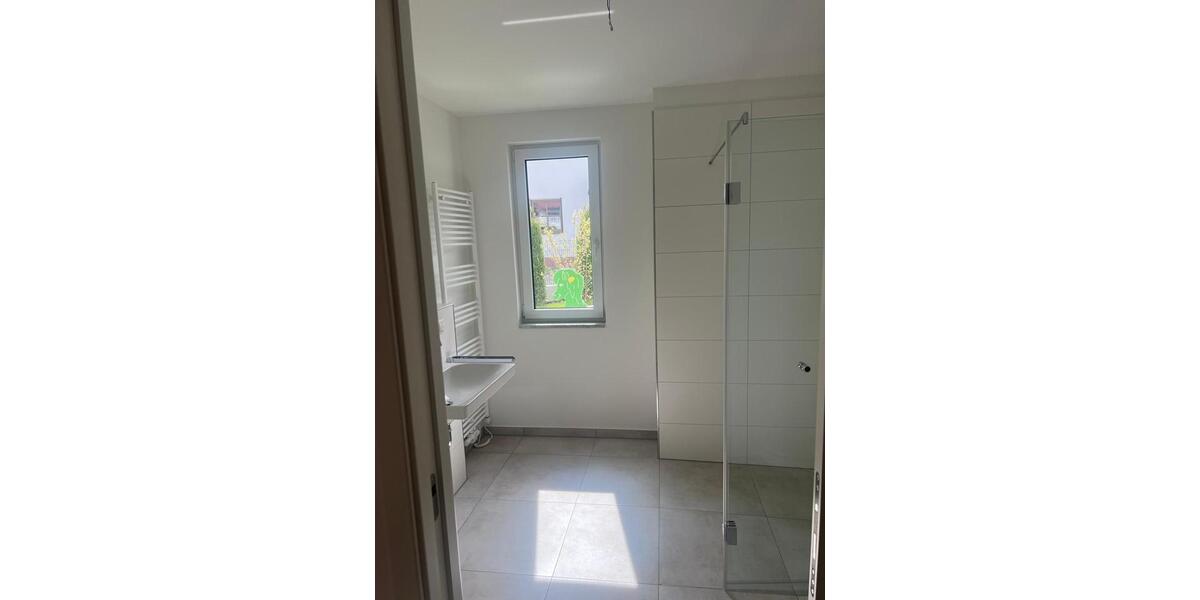 Terrassenwohnung Germering - 3 Zimmer, 98 m&sup2;, 2.095&euro; | Angebot:26534791