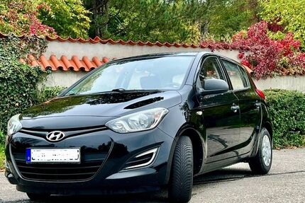 Hyundai i20 112.500 km 4.300 &euro; Gauting 82131