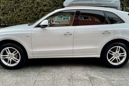 Audi Q5 73.000 km 15.980 € München 81827
