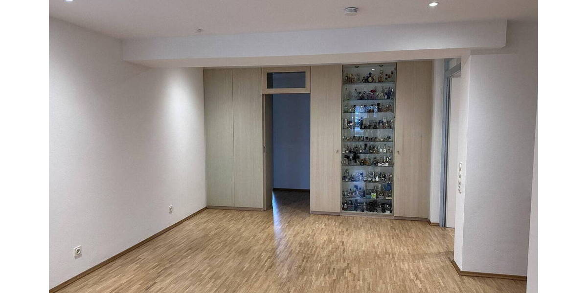 Etagenwohnung München Thalk.Obersendl.-Forsten-Fürstenr.-Solln - 5 Zimmer, 125 m&sup2;, 2.300&euro; | Angebot:26791679