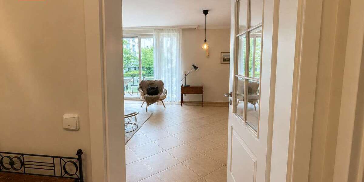 Etagenwohnung München Bogenhausen - 2 Zimmer, 70 m&sup2;, 2.000&euro; | Angebot:26718734