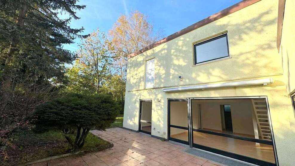 Haus zum Kaufen in Ismaning 1.390.000 € 200 m²