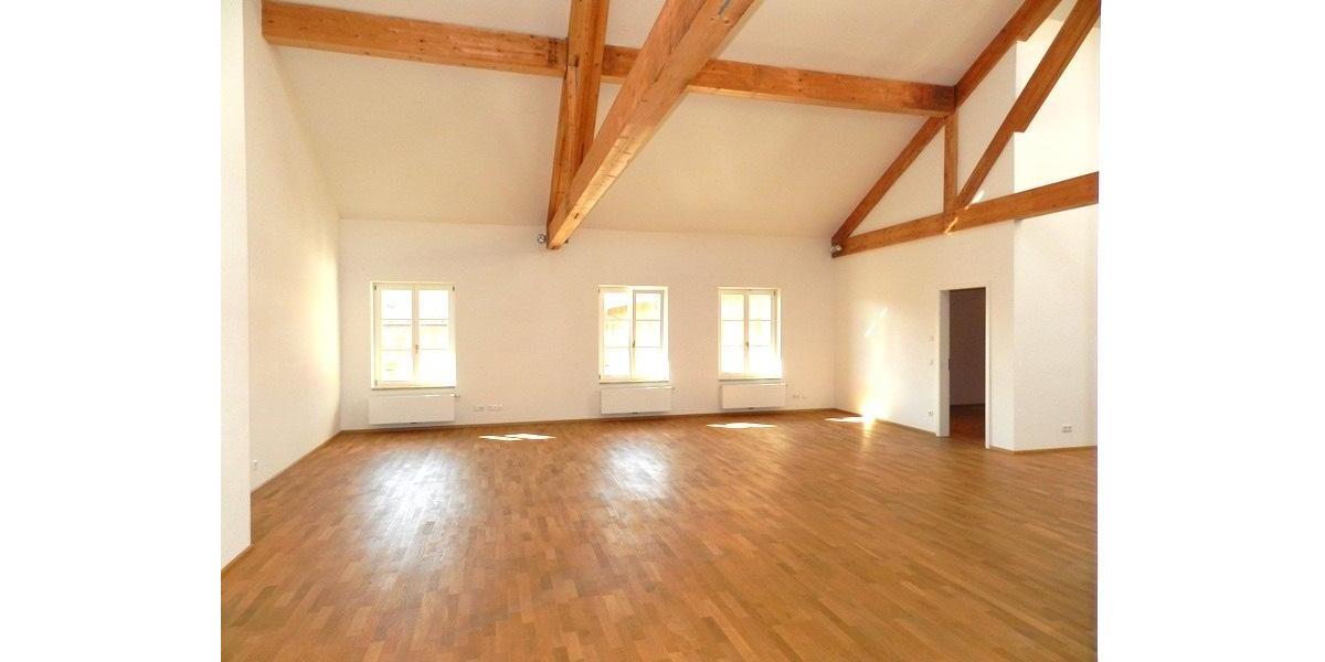 Dachgeschoßwohnung Oberpframmern - 3.5 Zimmer, 225 m&sup2;, 2.900&euro; | Angebot:26165292