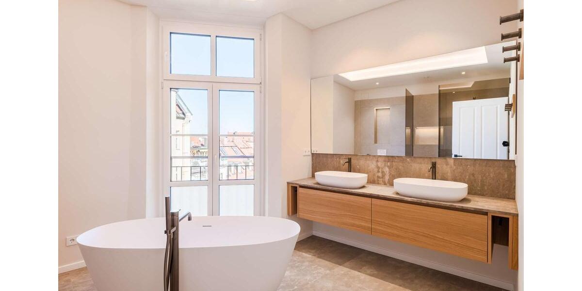 Etagenwohnung München Altstadt-Lehel - 2 Zimmer, 99 m&sup2;, 2.990&euro; | Angebot:25543273