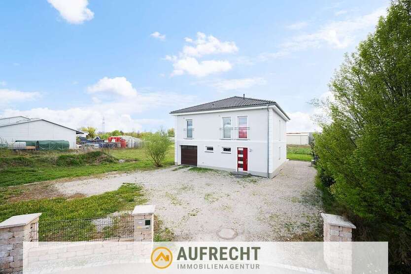 Haus zum Kaufen in Hebertshausen 949.800 € 100 m²